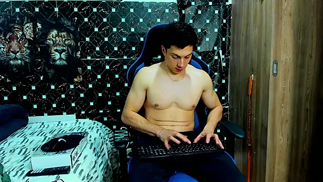 javiersexymann online show from May 15, 4:31 am