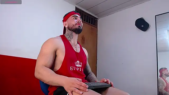tommyblessd1 online show from May 15, 4:53 am