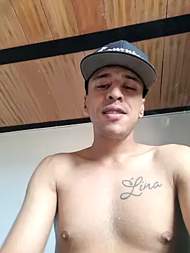 Santi2323xxX online show from July 17, 5:30 pm