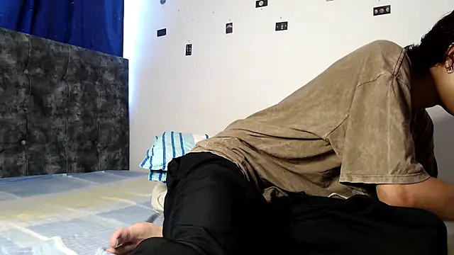 alexmark  online show from April 28, 5:06 pm