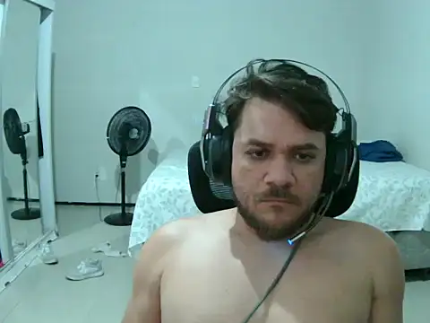 Miguelion2308 online show from August 2, 1:48 am
