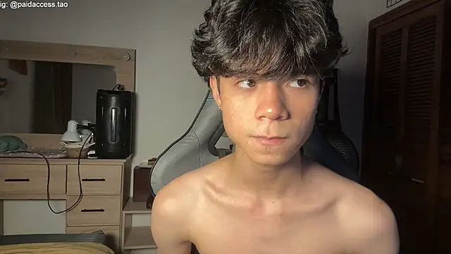OopsAgain  online show from July 17, 1:13 am