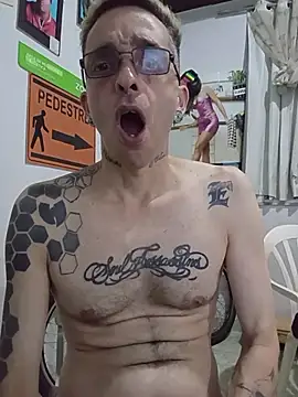 dinho carioca online show from May 1, 4:38 am