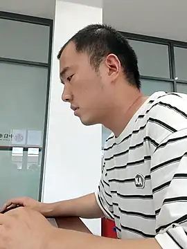nnnnnan9527 online show from July 3, 7:47 am