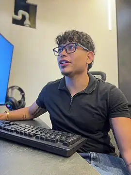alekzamo online show from July 8, 12:03 am