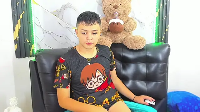 christopher Hot online show from May 21, 7:51 pm