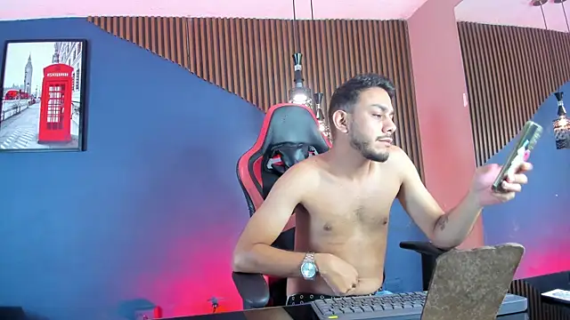 Boss Domiinator online show from June 6, 1:28 pm