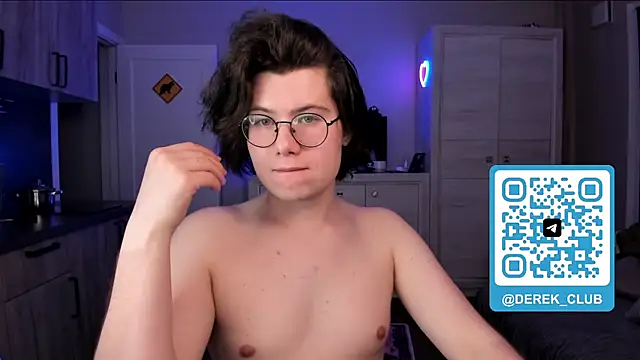 Derek Shameless online show from May 10, 12:12 am