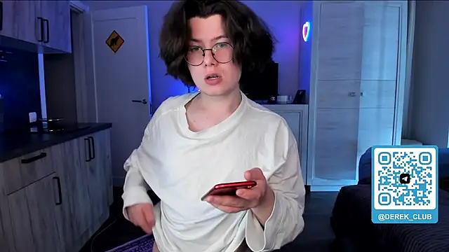 Derek Shameless online show from May 11, 9:22 am