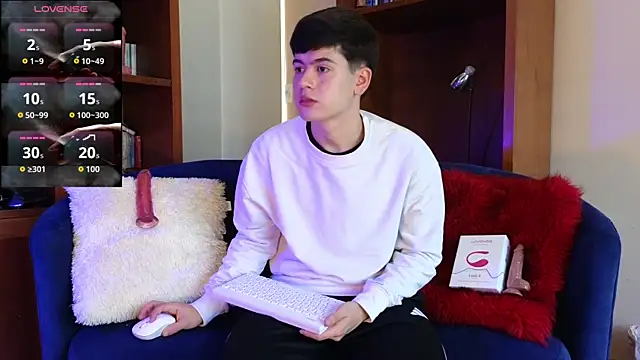tightncuteass online show from April 29, 7:42 pm