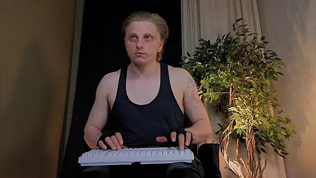 Vincent Hardman online show from May 19, 8:37 pm