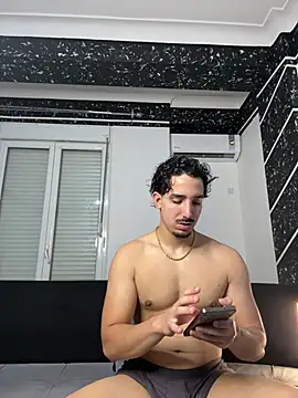 fuck   boyy online show from May 4, 10:11 pm