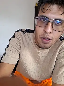 Luisbebe20 online show from June 19, 9:08 pm