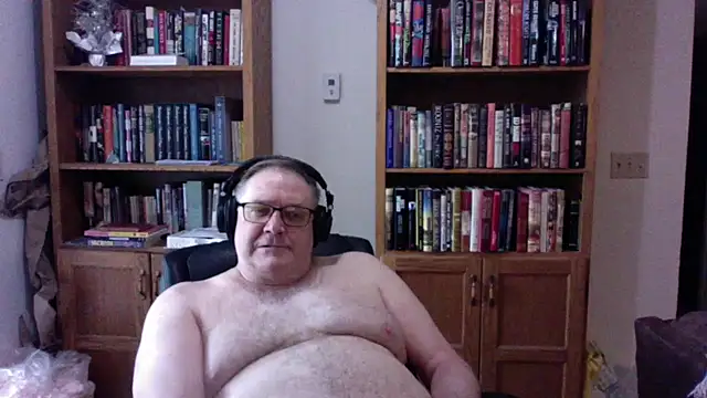 Vinyl22xh online show from July 19, 6:47 pm