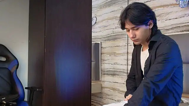 Lovers 21 online show from May 14, 3:59 am