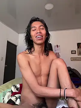 MadamLeRouge online show from June 8, 3:13 pm