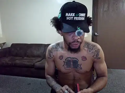 thefreakscomeoutatnight online show from May 14, 11:52 am