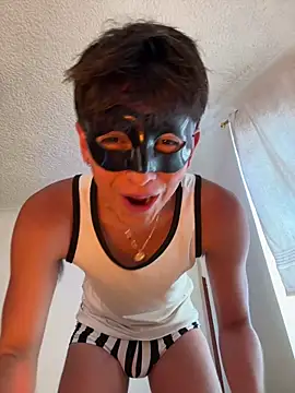 LiamMyst online show from May 2, 1:58 pm
