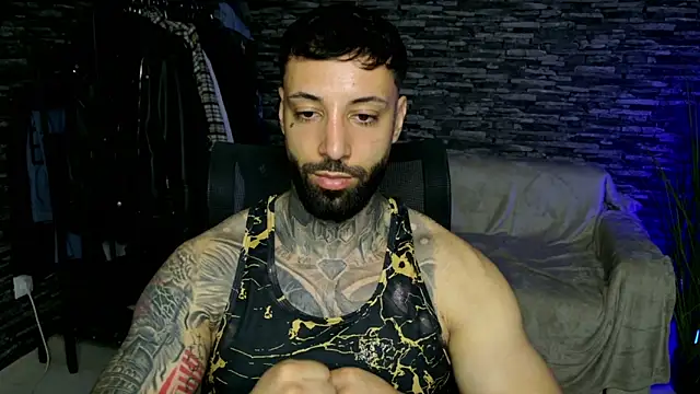 MasculineGuy99 online show from May 4, 9:38 pm