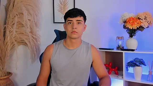 Thiago Connor21 online show from July 16, 9:00 pm