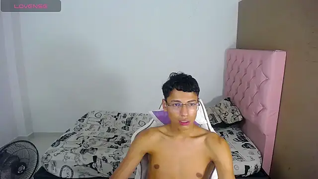 Im david02 online show from May 11, 4:25 am