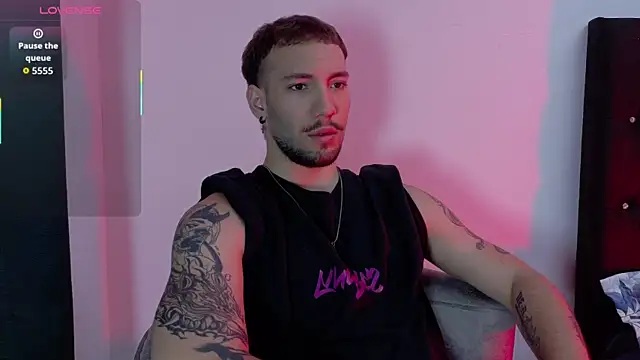 angel kyrozz online show from May 7, 6:08 pm