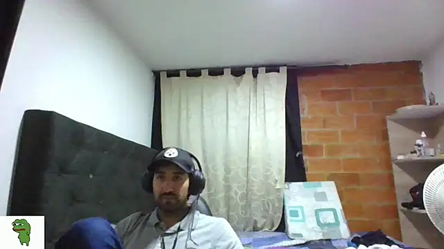 coolfriki online show from August 2, 3:27 am