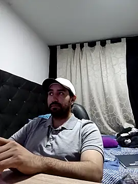 coolfriki online show from May 6, 11:05 pm
