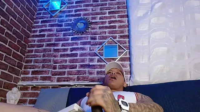 jordan bigcock  online show from May 11, 12:01 am