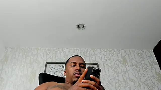 DenzelRios online show from May 19, 1:21 am