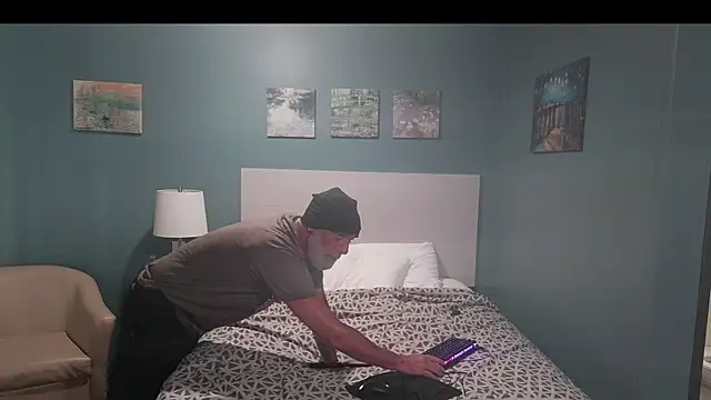 Fuck-Buddy-4U online show from July 8, 11:42 pm