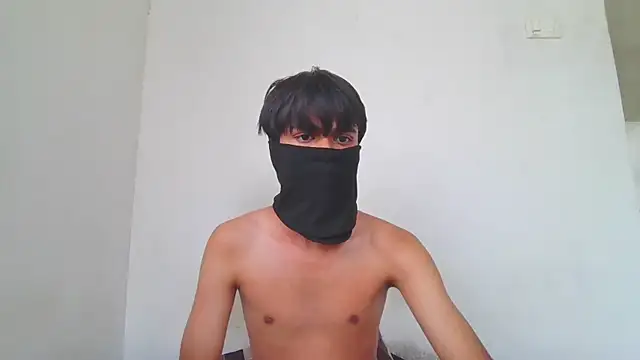 lil-twink19 online show from May 19, 9:37 am