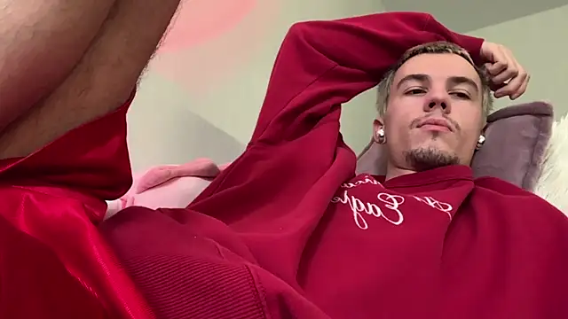 Jeremy1Scott online show from July 25, 7:38 am