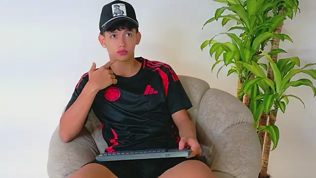 Axel Cody  online show from May 21, 1:26 pm