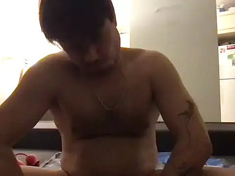 dicsucerboy77 online show from May 23, 11:43 pm