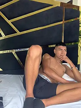 Emiliano Reyes online show from May 20, 4:41 am