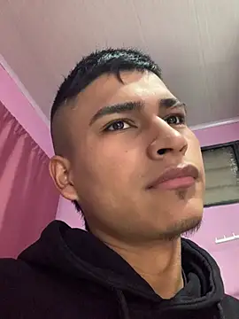 Emiliano Reyes online show from May 12, 12:41 am