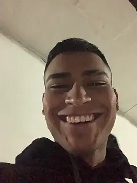 Emiliano Reyes online show from May 27, 2:52 am