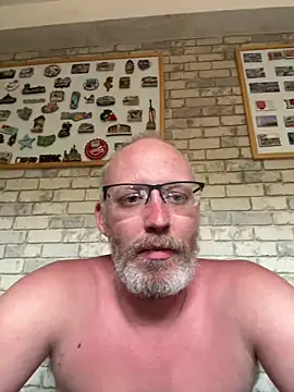 Cedric7653 online show from May 28, 2:26 pm