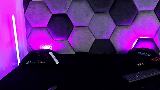 Cloy Areo online show from July 28, 4:39 pm