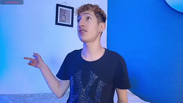 Erick Taylor3 online show from May 17, 9:22 pm