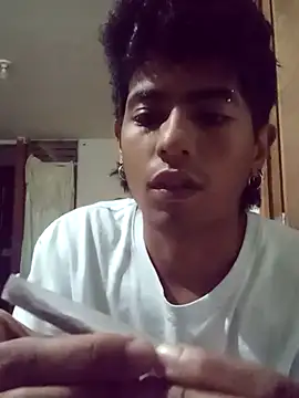 SkinniYamo online show from June 20, 12:37 am