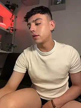 aronnhidden online show from July 27, 5:58 am