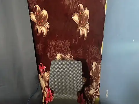 newcummersxx online show from July 8, 1:59 pm