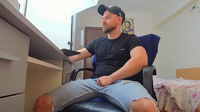 Ryanstone  online show from June 22, 6:19 am