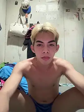 Urhotsilverboy online show from June 10, 6:19 pm