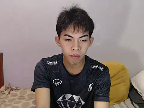 Urhotsilverboy online show from August 3, 12:22 pm