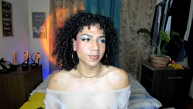 Angel White25 online show from April 28, 2:27 am
