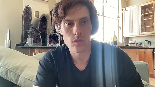 alex islivee online show from July 22, 9:40 pm