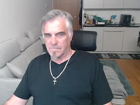 Buidapest online show from April 28, 1:00 am